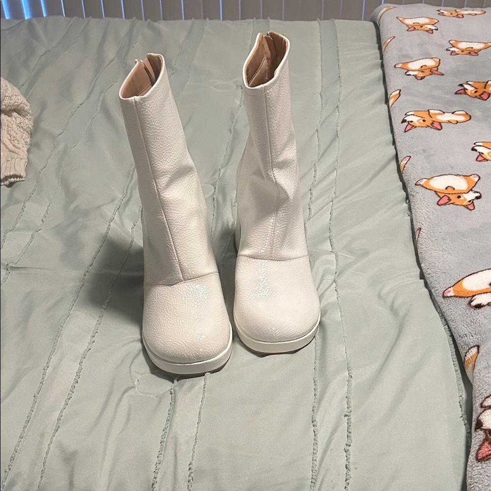 Journee Collection White Heeled Boots